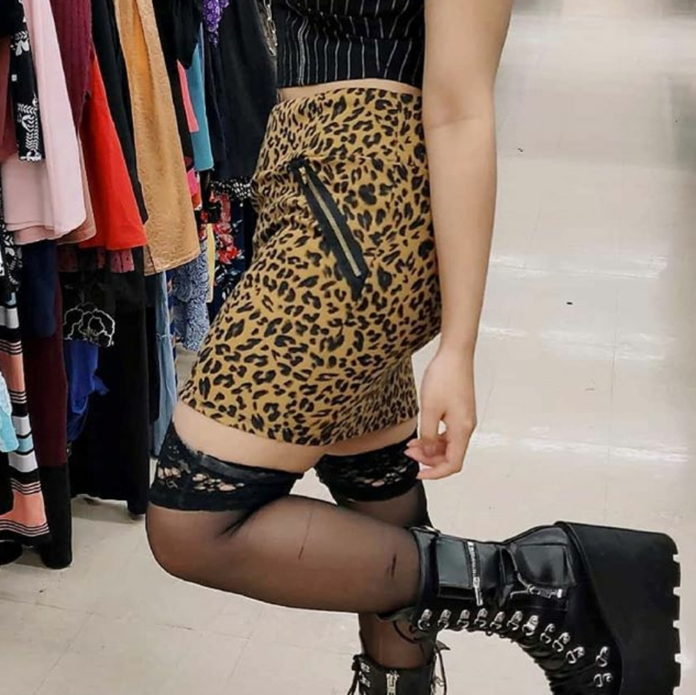 Leopard mini skirt